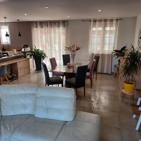 Maison 2 *